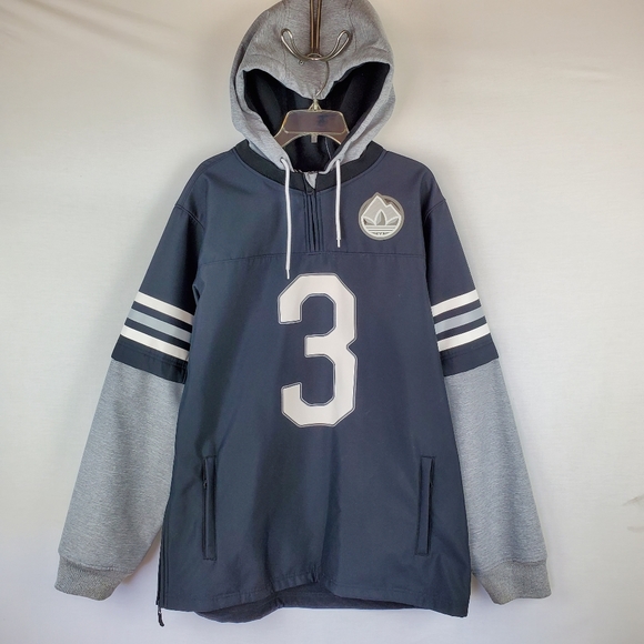 snowboarding pullover